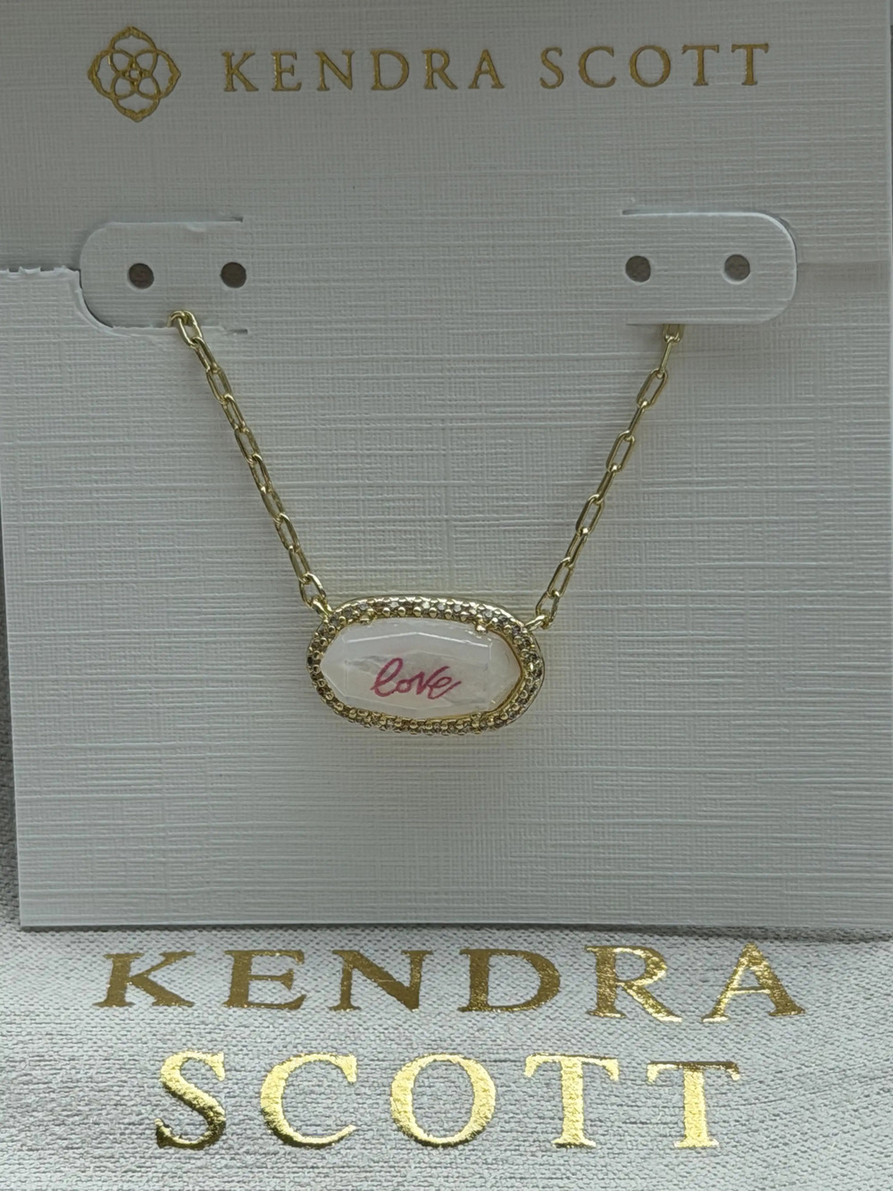 Kendra Scott necklace